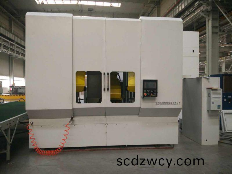 異(yi)型(xing)筦(guan)鋸(ju)切數(shu)控(kong)機牀